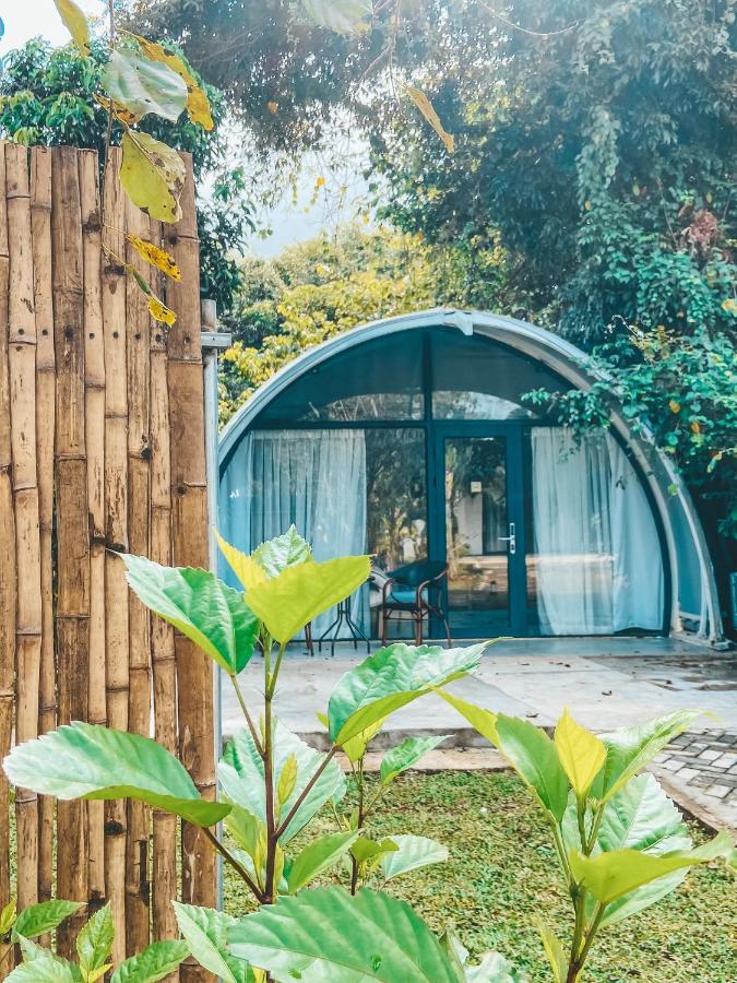 Nivadoo Resort 锡吉里亚 外观 照片 A prefab home in Vietnam