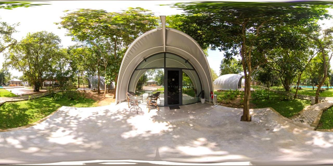 Nivadoo Resort 锡吉里亚 外观 照片 The "Bubble"