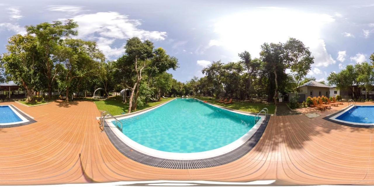 Nivadoo Resort 锡吉里亚 外观 照片 A 360° image of a swimming pool