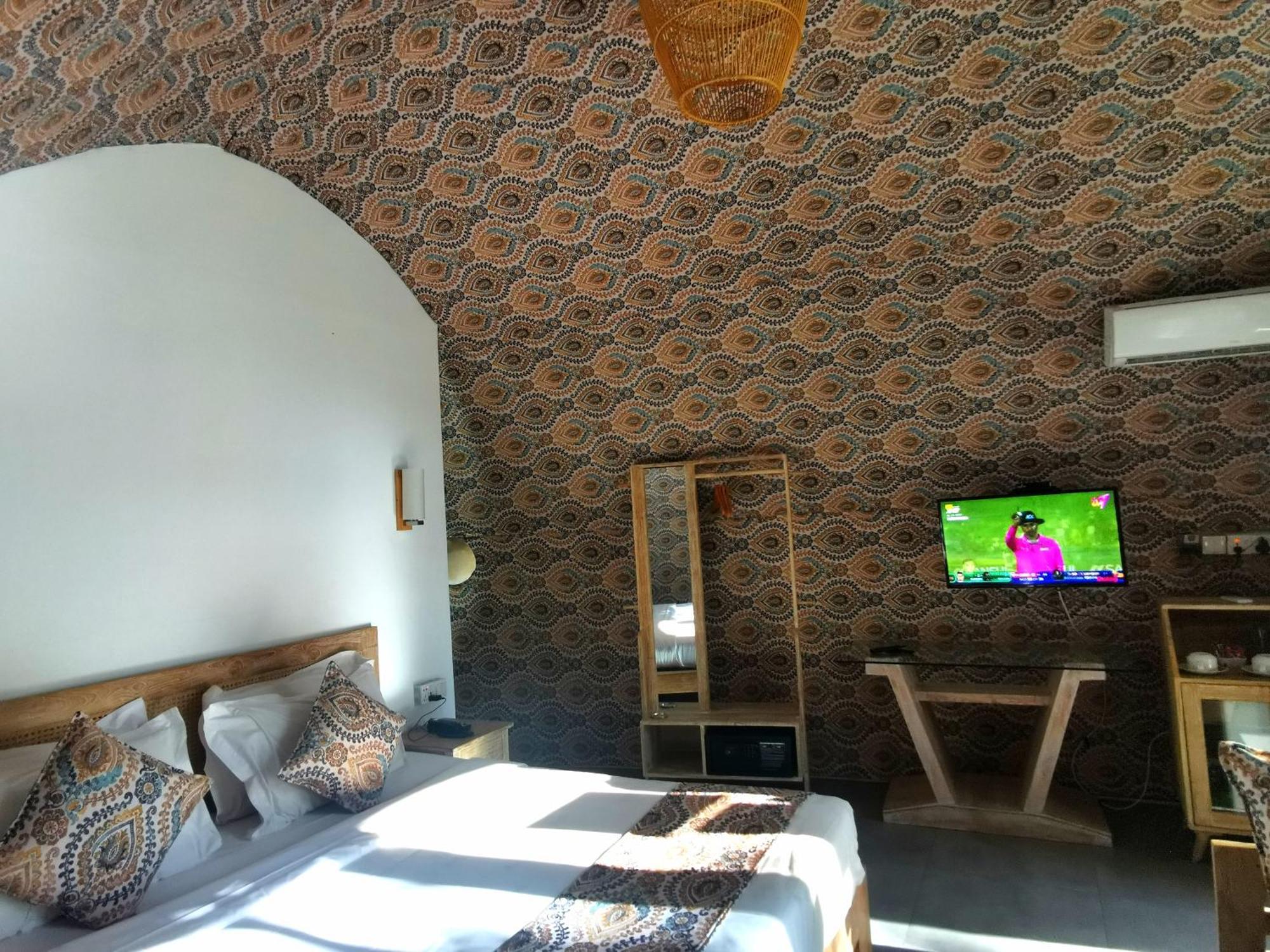 Nivadoo Resort 锡吉里亚 外观 照片 A room at the hotel